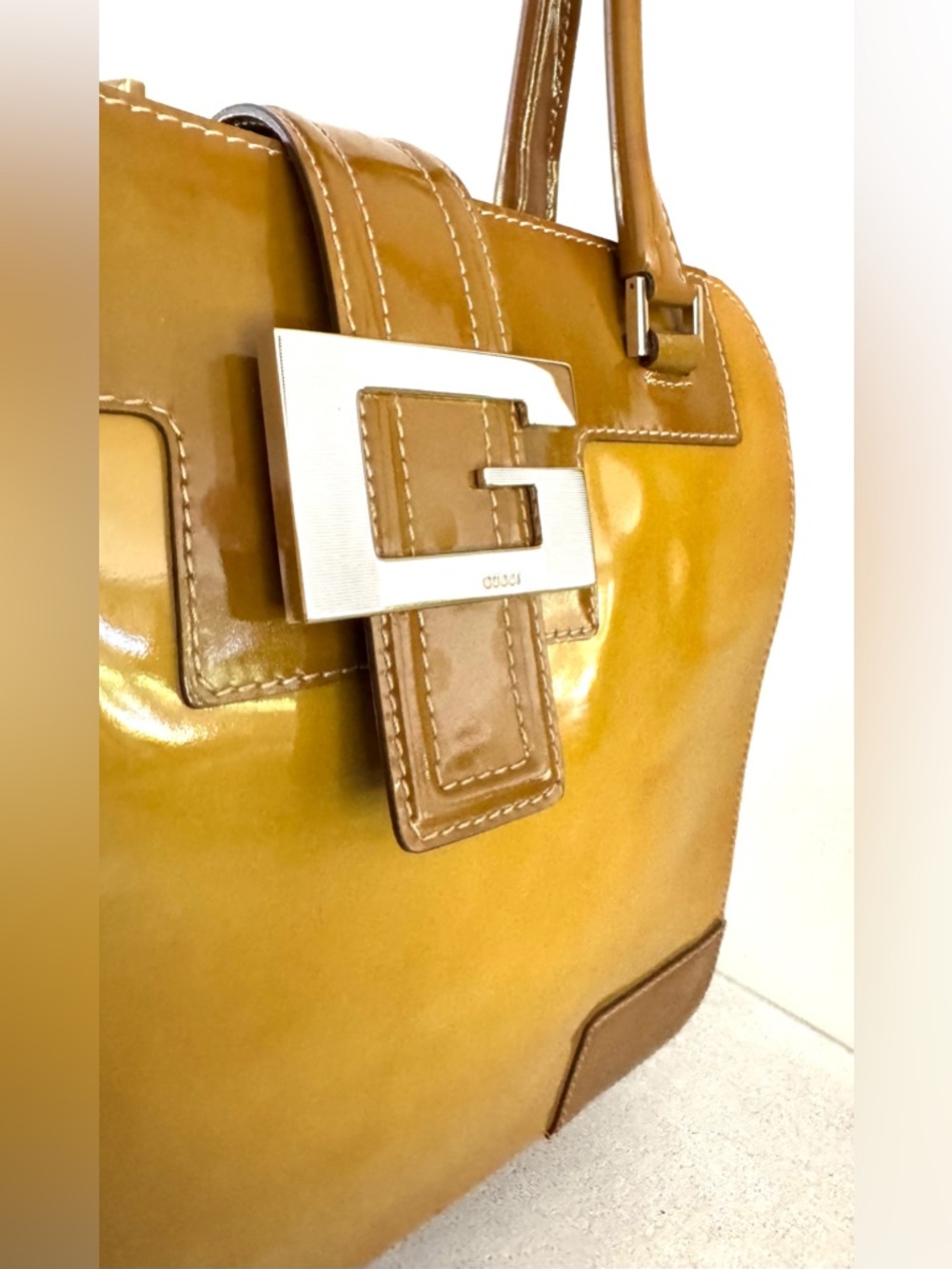 GUCCI Vintage Patent Leather G Logo Top Handle Bag Tote Gold Mustard Caramel - Picture 2 of 14